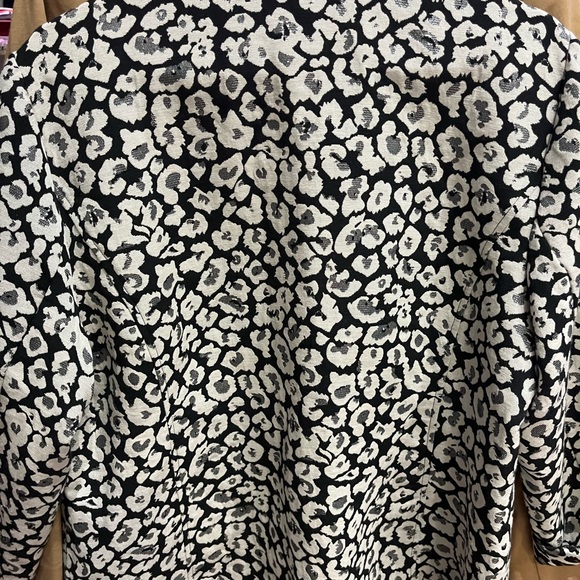 Blazer - Picture 3 of 3